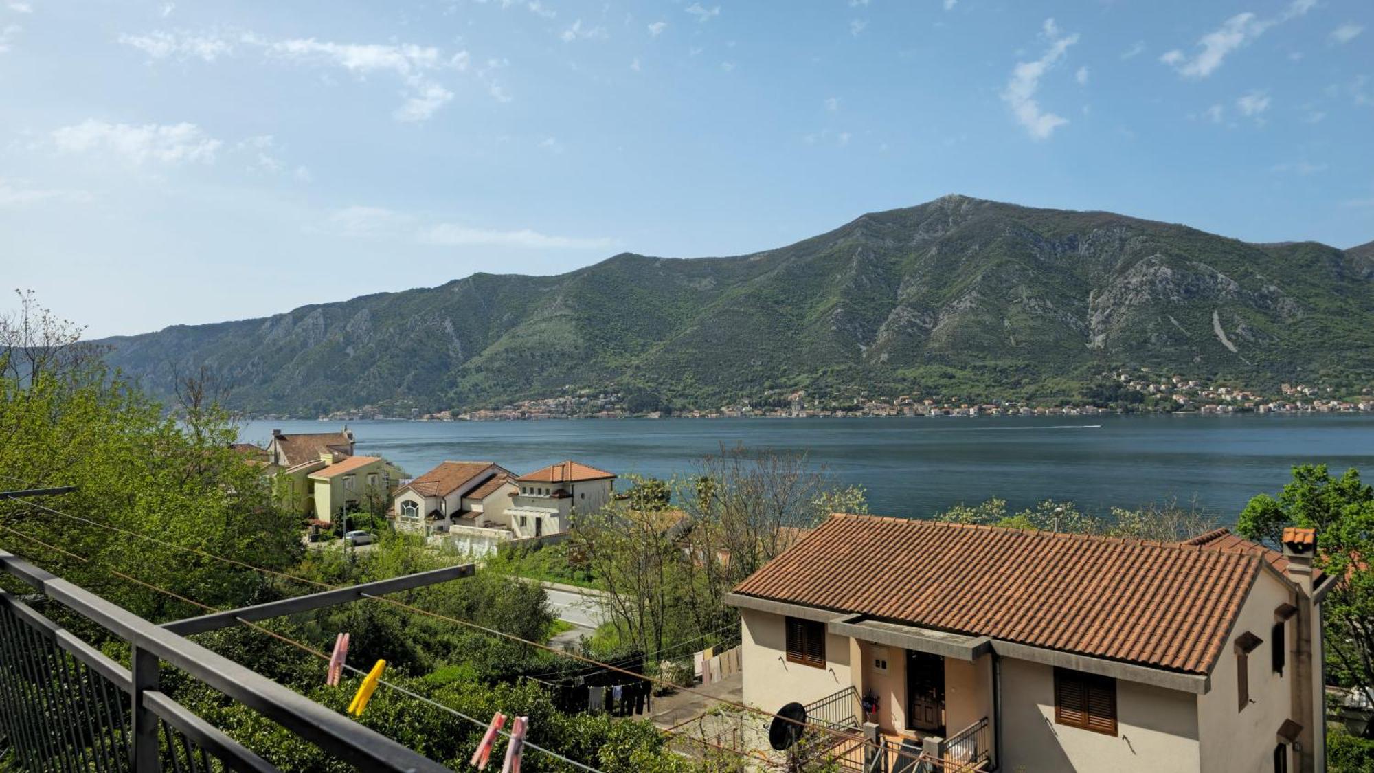 Modern Seaside Escape - Stunning Sea View - Private & Stylish Apartment Kotor Exterior photo